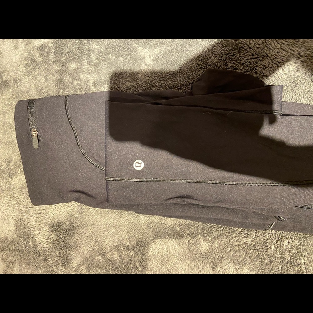 Black Lululemon leggings